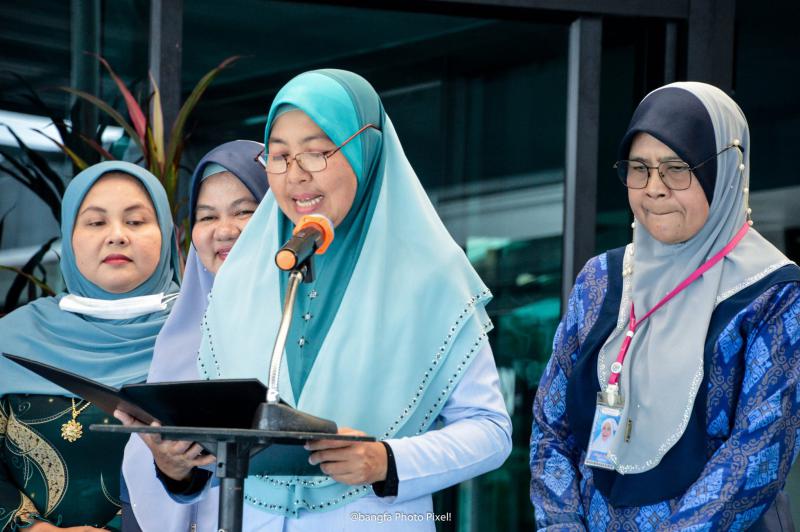 Clinical Reasoning โรงพยาบาลศรีสาครได้จัดโครงการ"เรียนรู้อุบัติการณ์สู่มาตรการป้องกันด้วยการคิดอย่างมีเหตุผลเชิงคลินิก"Clinical Reasoning เพื่อให้องค์กรมีศักยภาพที่เติบโตขึ้นเรื่อยๆ และพัฒนาตัวเองอยู่เสมอ องค์กรที่อยู่รอดในโลกแห่งความเป็นจริงได้นั้นก็คือองค์กรที่ต้องมีการปรับตัวตลอดจนพัฒนาให้ก้าวทันโลกที่เปลี่ยนแปลงในแต่ละยุคด้วยนั่นเอง ดังนั้นเป้าหมายหนึ่งของทุกองค์กรก็คือการมุ่ง “พัฒนาองค์กร (Organization Development : OD)” เพื่อให้เกิดการเปลี่ยนแปลงที่ดีขึ้นอยู่ตลอดเวลา แล้วผู้ที่มีส่วนสำคัญในการพัฒนาองค์กรให้ก้าวไปข้างหน้านั้นไม่ใช่เฉพาะแค่ในส่วนของผู้บริหารที่มีวิสัยทัศน์เท่านั้น แต่ยังรวมไปถึงบุคลากรทุกฝ่ายที่รักในการพัฒนาศักยภาพตัวเองให้ดียิ่งขึ้นด้วยนั่นเอง